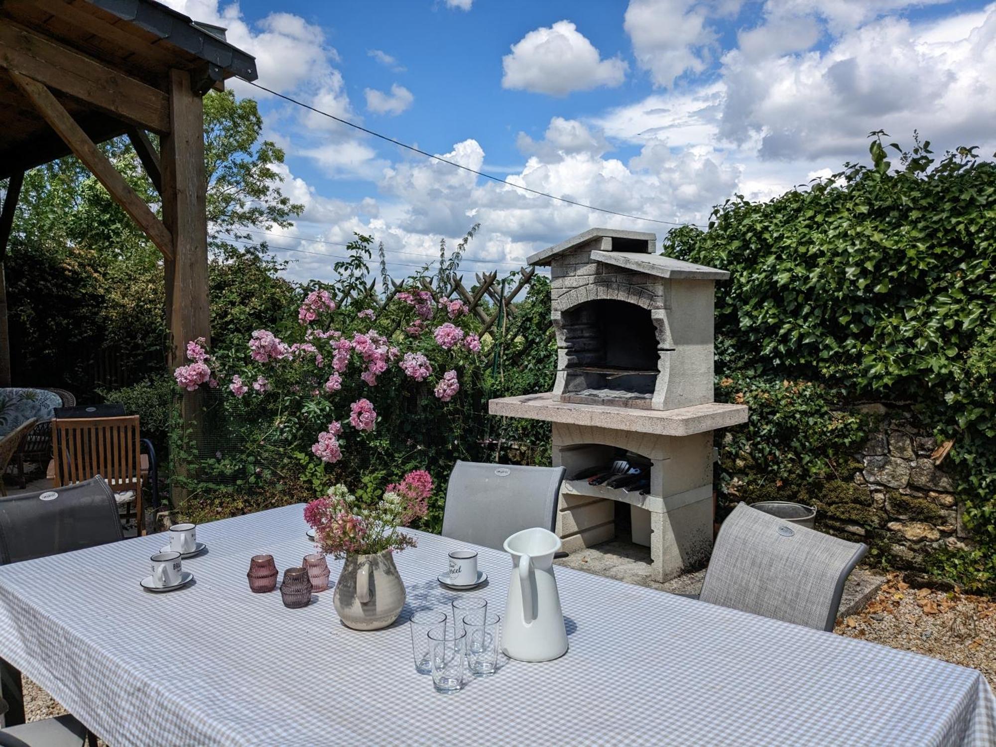 3 Self-Contained Gites With Pool And Games Room Saint-Georges-de-Noisne Exterior foto